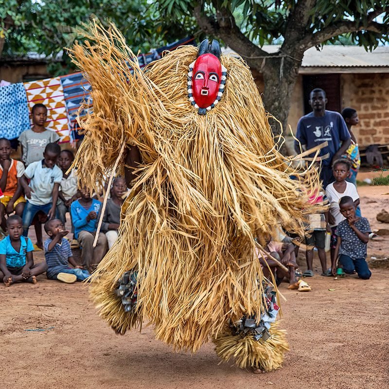 À la découverte du peuple Baoulé : traditions, savoir-faire et héritage culturel